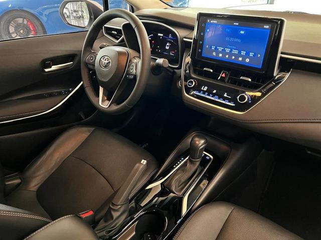 Foto do veículo TOYOTA COROLLA  ALTIS HV 2023 30.350 KM 152.000,00