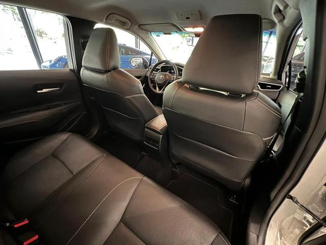 Foto do veículo TOYOTA COROLLA  ALTIS HV 2023 30.350 KM 152.000,00