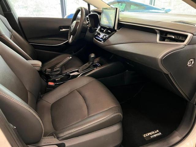 Foto do veículo TOYOTA COROLLA  ALTIS HV 2023 30.350 KM 152.000,00
