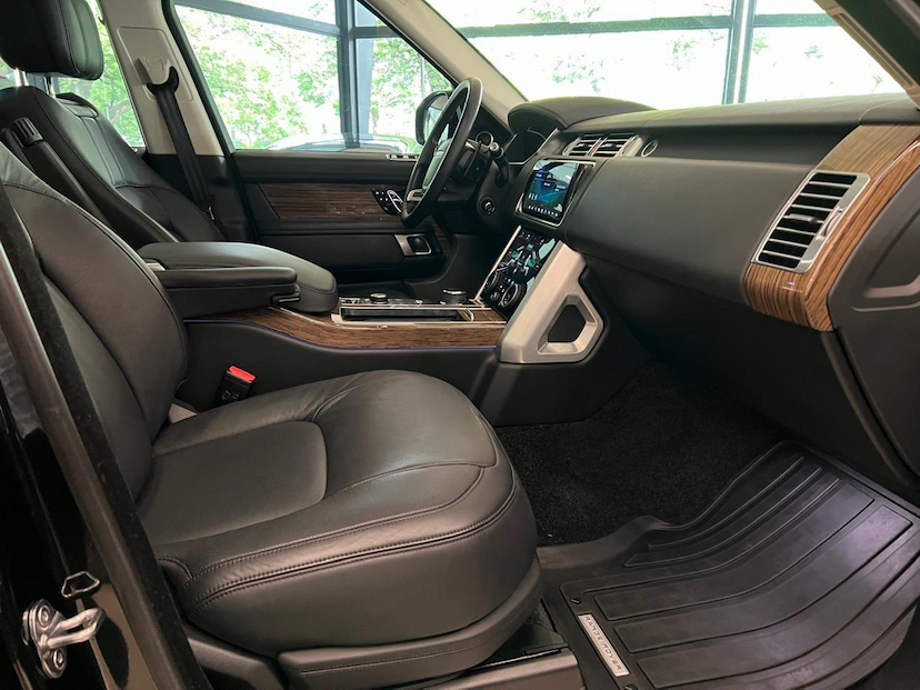 Foto do veículo LAND ROVER RANGE ROVER LR RROVER SDV8 VOGUESE 2020 18.547 KM 569.000,00