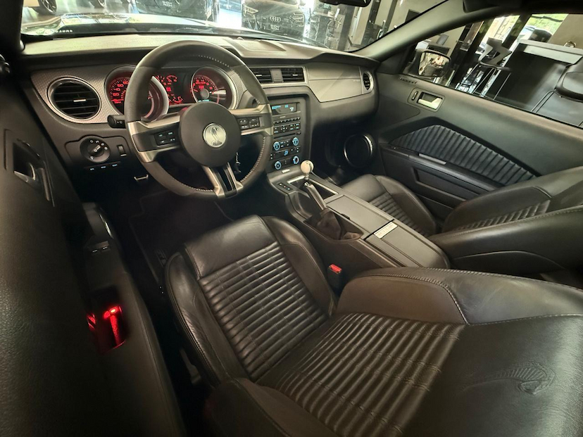 Foto do veículo FORD MUSTANG  SHELBY GT 500 2010 27.000 KM 510.000,00