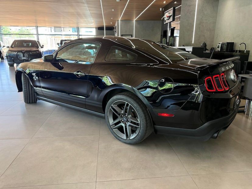 Foto do veículo FORD MUSTANG  SHELBY GT 500 2010 27.000 KM 510.000,00