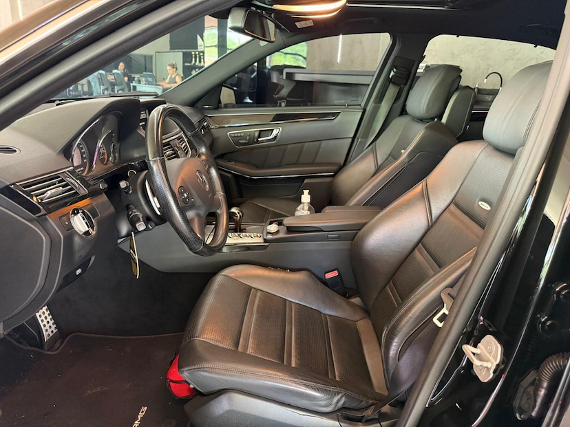 Foto do veículo MERCEDES-BENZ E 63 AMG  2010 99.000 KM 170.000,00