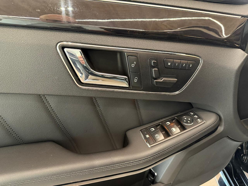 Foto do veículo MERCEDES-BENZ E 63 AMG  2010 99.000 KM 170.000,00
