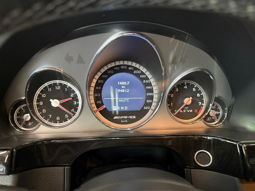 Foto do veículo MERCEDES-BENZ E 63 AMG  2010 99.000 KM 170.000,00