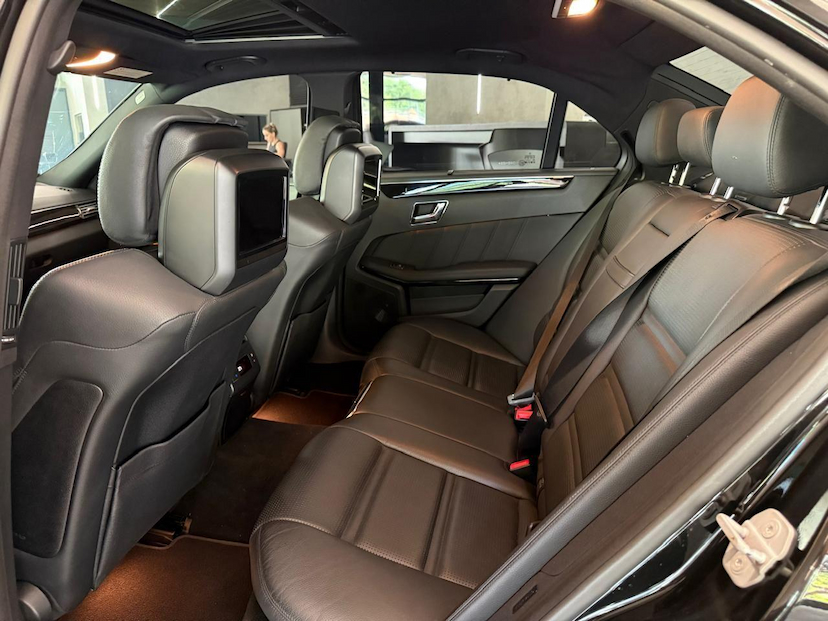 Foto do veículo MERCEDES-BENZ E 63 AMG  2010 99.000 KM 170.000,00