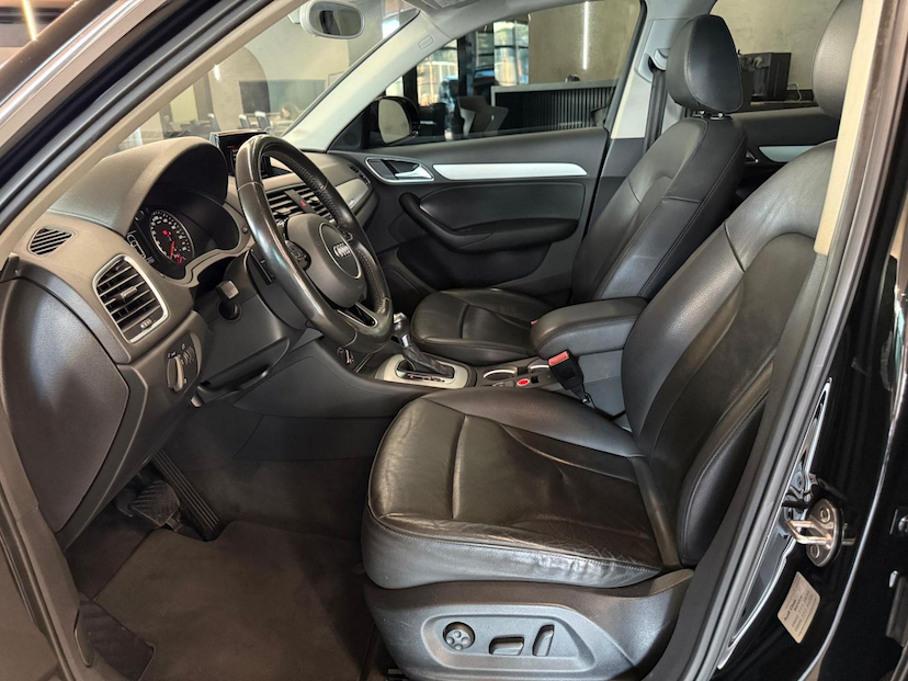 Foto do veículo AUDI Q3  2.0TFSI 2015 116.000 KM 75.000,00