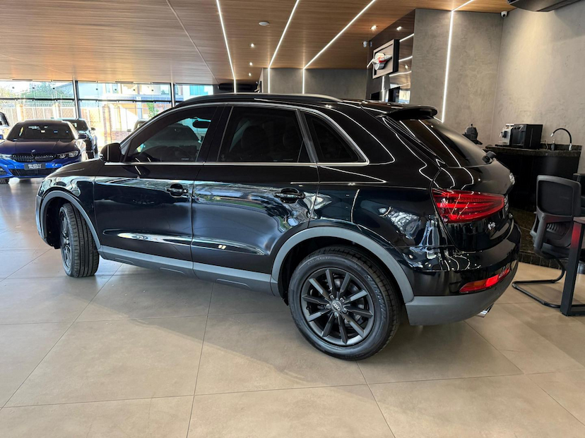 Foto do veículo AUDI Q3  2.0TFSI 2015 116.000 KM 75.000,00
