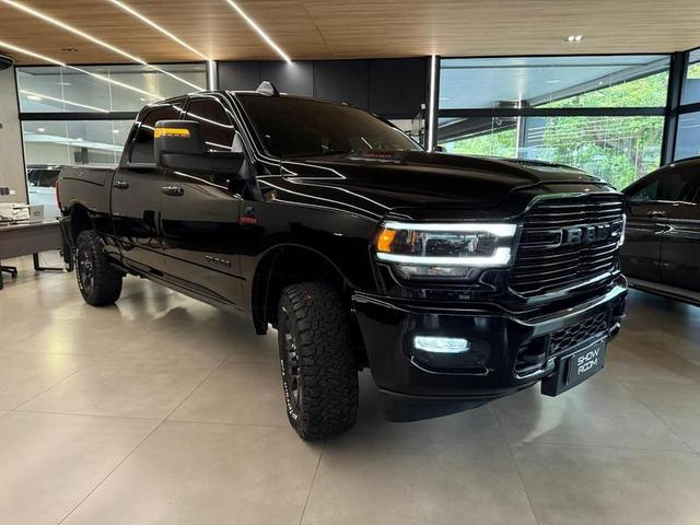 Foto do veículo RAM 2500  LARAM. 6.7 NIGHT ED. TB CD 4X4 DIE. 2023 63.000 KM 389.000,00