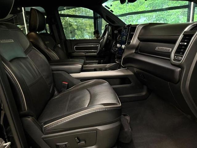 Foto do veículo RAM 2500  LARAM. 6.7 NIGHT ED. TB CD 4X4 DIE. 2023 63.000 KM 389.000,00