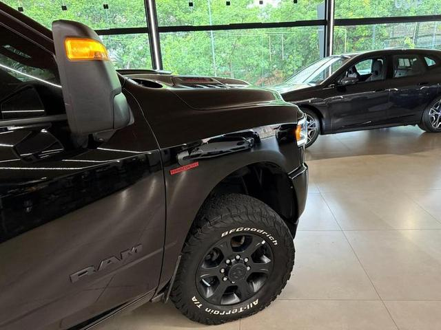 Foto do veículo RAM 2500  LARAM. 6.7 NIGHT ED. TB CD 4X4 DIE. 2023 63.000 KM 389.000,00