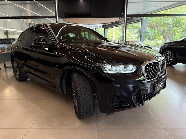 Foto do veículo BMW X4  XDRIVE30I 2022 43.012 KM 359.000,00