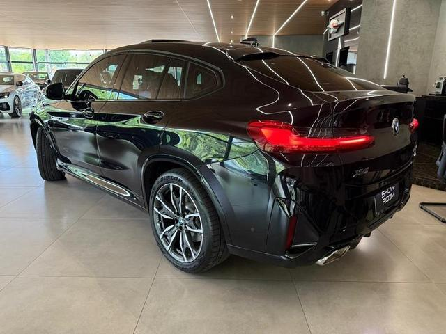 Foto do veículo BMW X4  XDRIVE30I 2022 43.012 KM 359.000,00
