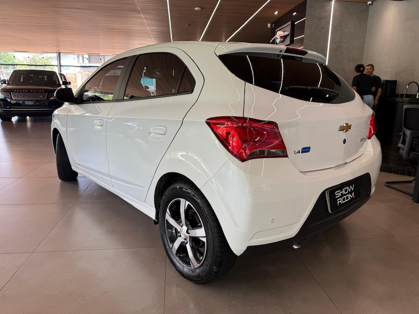 Foto do veículo CHEVROLET ONIX  1.4MT LTZ 2017 72.000 KM 62.000,00