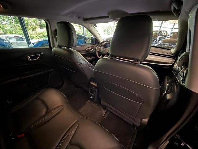 Foto do veículo JEEP COMPASS  LONGITUDE TF 2023 45.774 KM 141.000,00