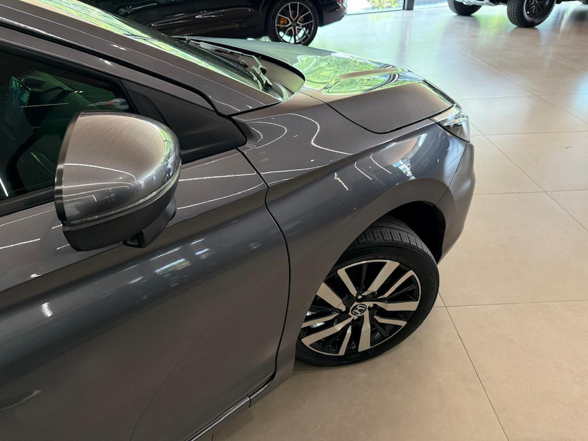 Foto do veículo HONDA CITY  HATCH TOURING 2023 27.919 KM 109.000,00