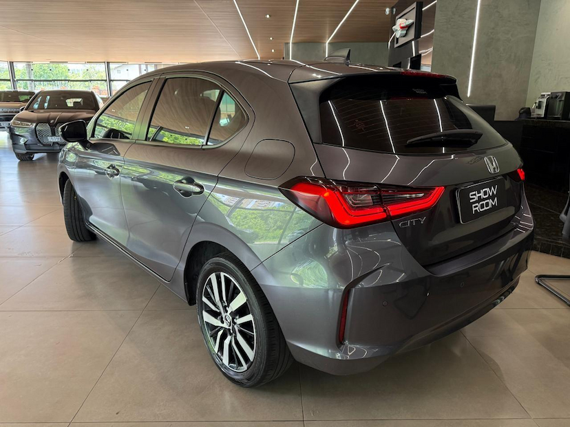 Foto do veículo HONDA CITY  HATCH TOURING 2023 27.919 KM 109.000,00