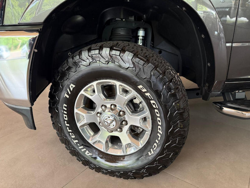 Foto do veículo RAM 3500  LAIE DIESEL 2022 27.552 KM 379.000,00