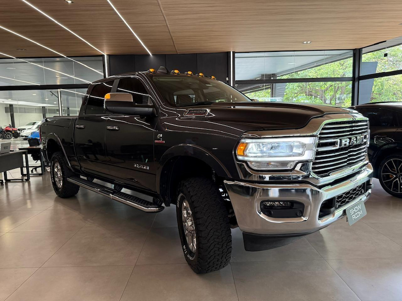 Foto do veículo RAM 3500  LAIE DIESEL 2022 27.552 KM 379.000,00