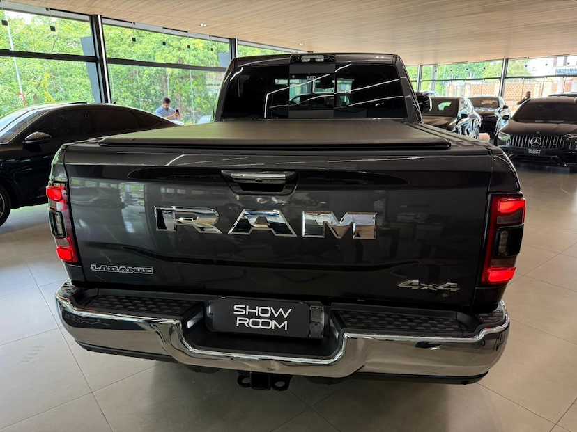 Foto do veículo RAM 3500  LAIE DIESEL 2022 27.552 KM 379.000,00