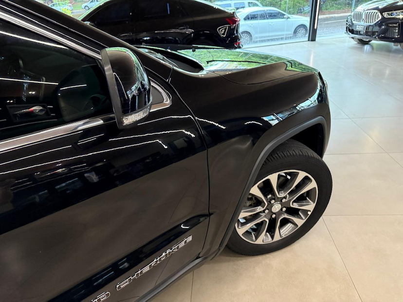 Foto do veículo JEEP CHEROKEE G LTD3.6L 2018 72.857 KM 175.000,00