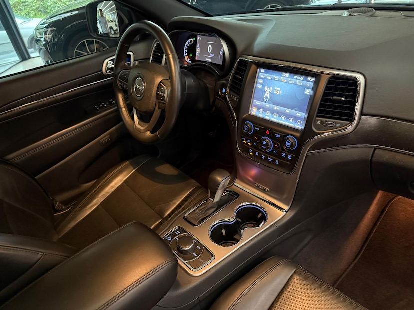 Foto do veículo JEEP CHEROKEE G LTD3.6L 2018 72.857 KM 175.000,00