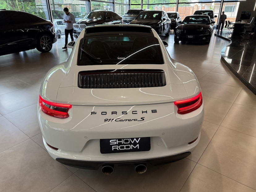 Foto do veículo PORSCHE 911  CARRERA S 2017 29.100 KM 569.000,00