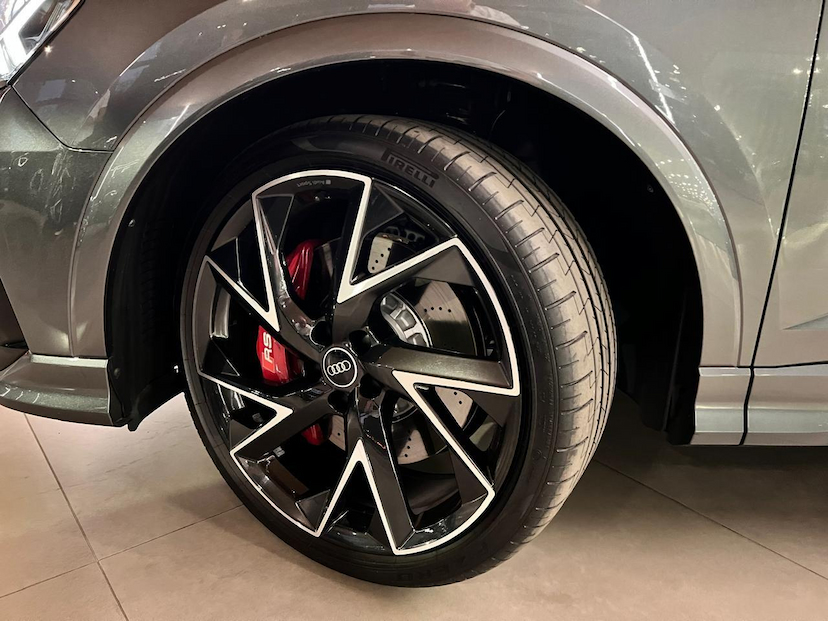 Foto do veículo AUDI RS Q3  SPORT BACK TFSI 2021 31.000 KM 390.000,00