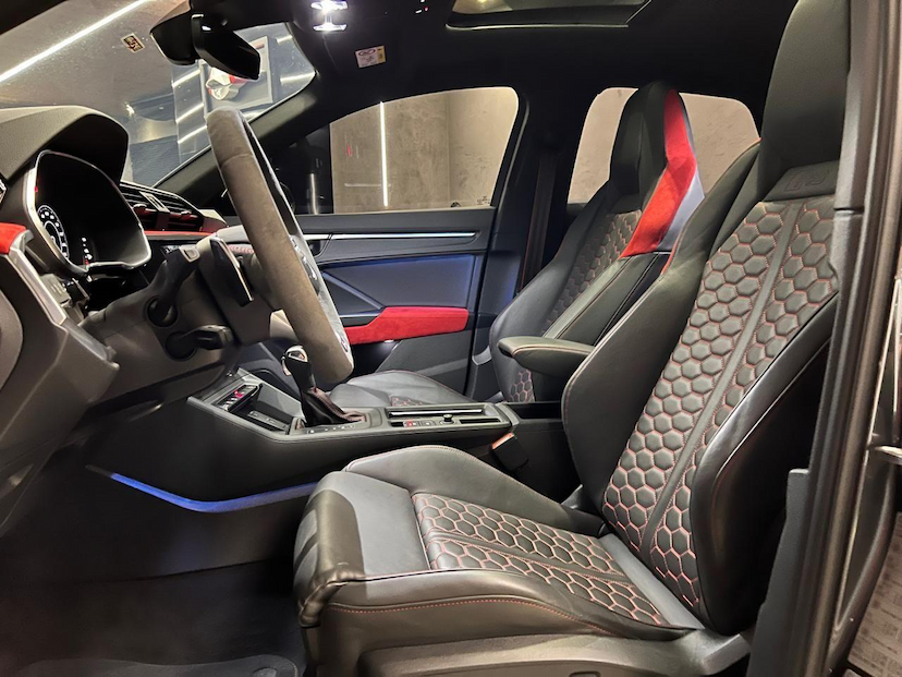 Foto do veículo AUDI RS Q3  SPORT BACK TFSI 2021 31.000 KM 390.000,00