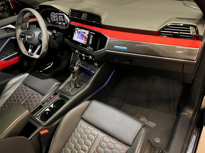 Foto do veículo AUDI RS Q3  SPORT BACK TFSI 2021 31.000 KM 390.000,00