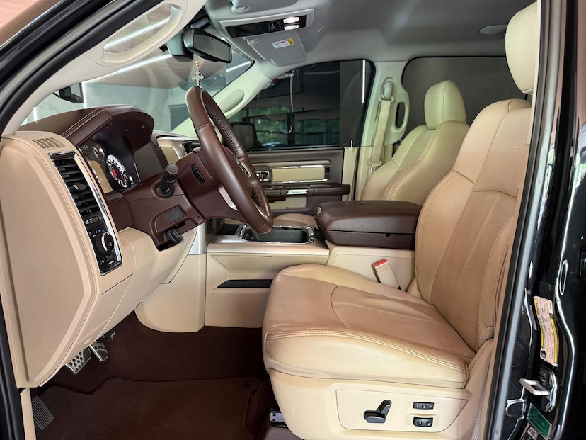 Foto do veículo RAM 2500  LARAMIE 2018 56.970 KM 285.000,00
