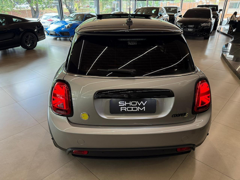 Foto do veículo MINI COOPER  S ELECTRIC 2023 15.000 KM 155.000,00