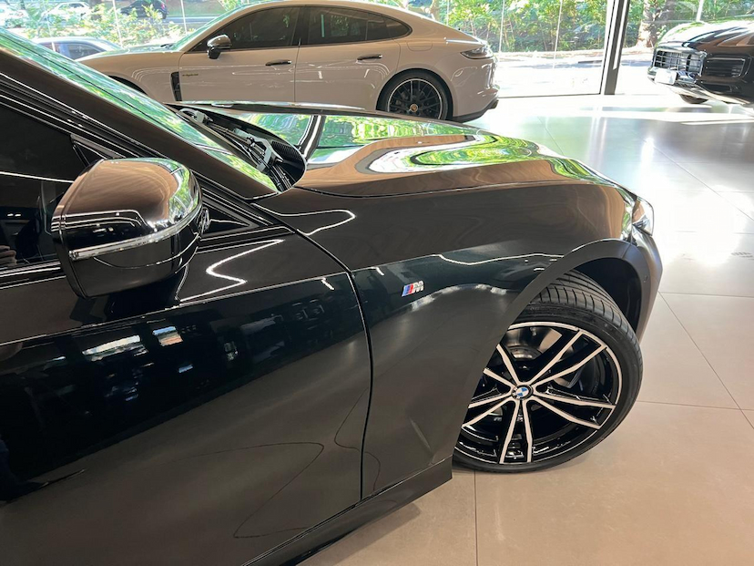 Foto do veículo BMW 320I  M SPORT FLEX 2024 9.300 KM 319.000,00