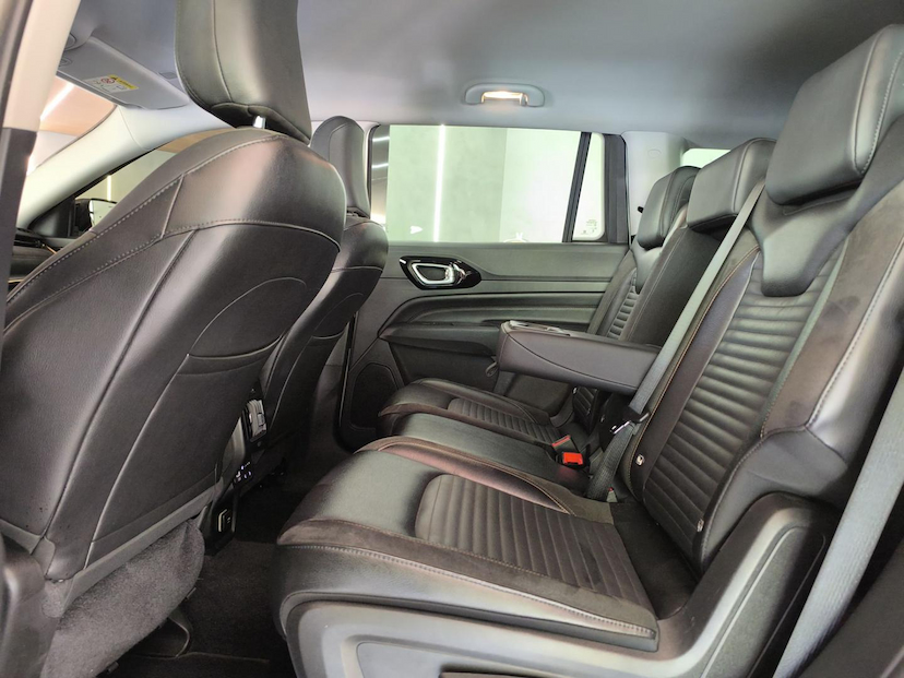 Foto do veículo JEEP COMMANDER  LIM T270 2022 41.700 KM 159.000,00