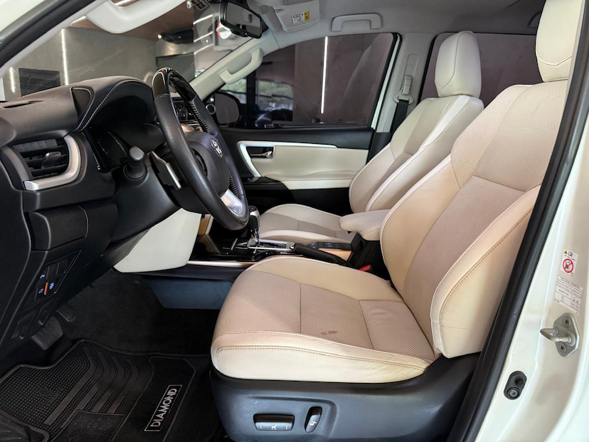 Foto do veículo TOYOTA HILUX  SWDMDA4JD 2019 105.406 KM 255.000,00