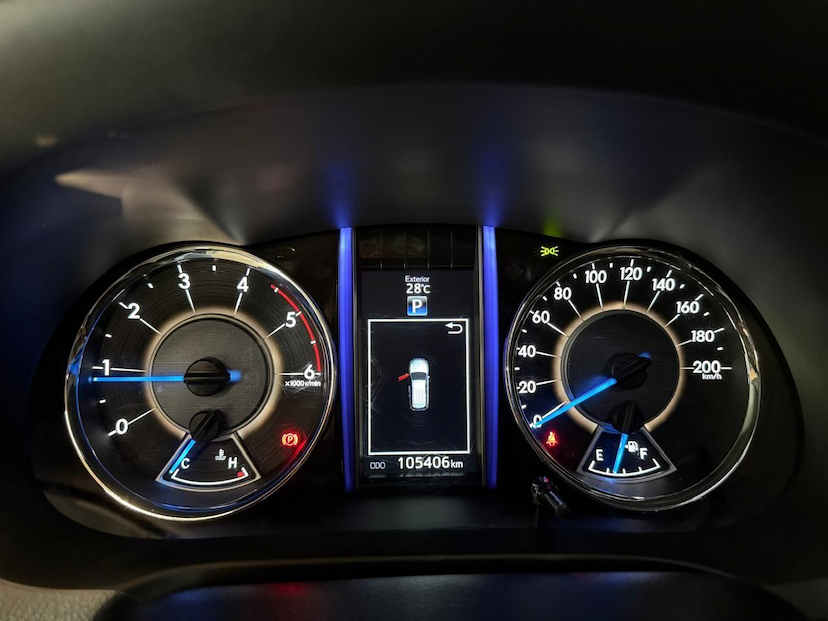 Foto do veículo TOYOTA HILUX  SWDMDA4JD 2019 105.406 KM 255.000,00