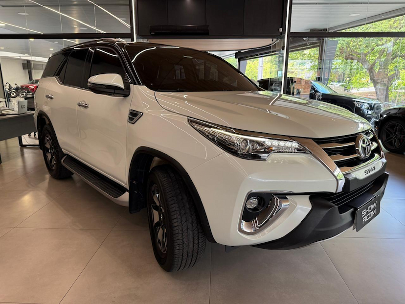 Foto do veículo TOYOTA HILUX  SWDMDA4JD 2019 105.406 KM 255.000,00