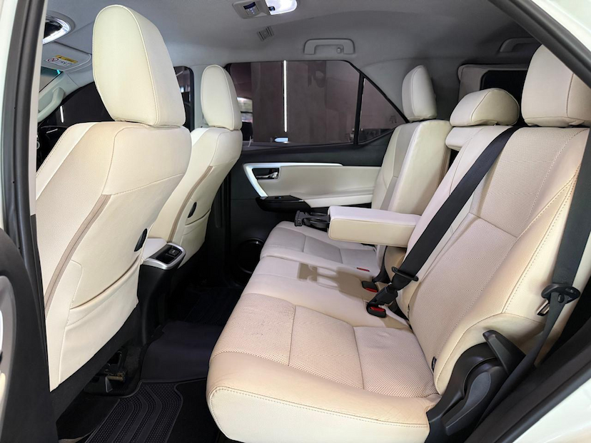 Foto do veículo TOYOTA HILUX  SWDMDA4JD 2019 105.406 KM 255.000,00