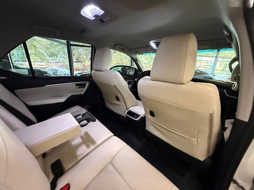 Foto do veículo TOYOTA HILUX  SWDMDA4JD 2019 105.406 KM 255.000,00