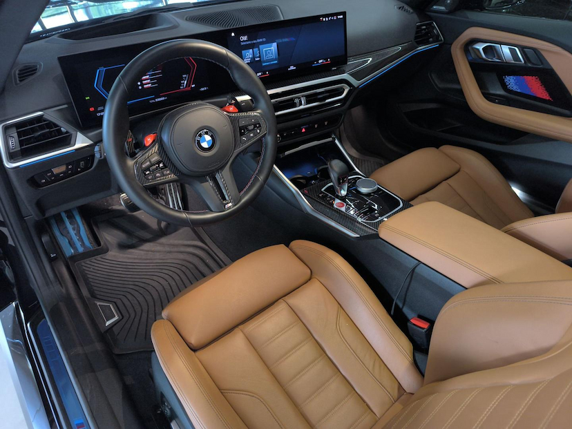Foto do veículo BMW M2  COUPE 2024 3.222 KM 619.000,00