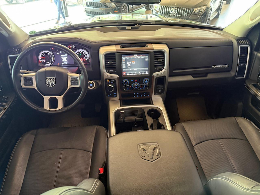 Foto do veículo RAM CLASSIC  LAIE 2023 23.000 KM 315.000,00