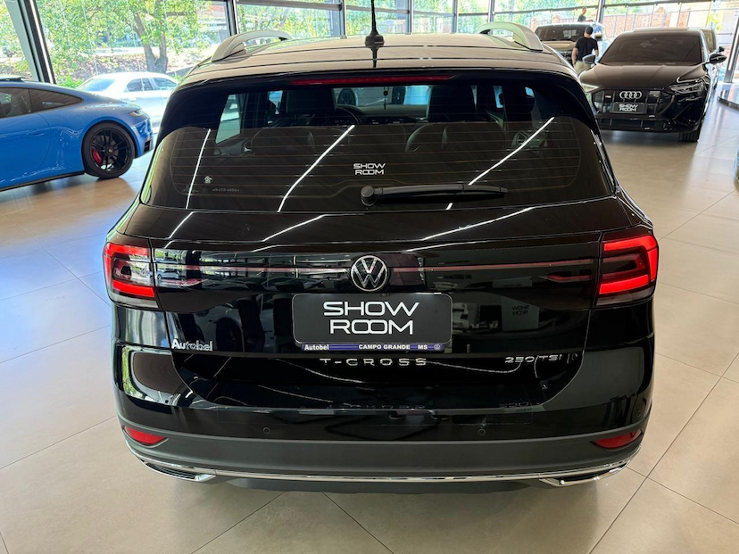 Foto do veículo VOLKSWAGEN T-CROSS T CROSS HL TSI 2022 42.698 KM 115.000,00