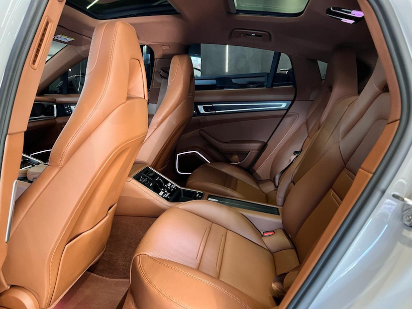 Foto do veículo PORSCHE PANAMERA  4EHYB 2023 4.549 KM 719.000,00