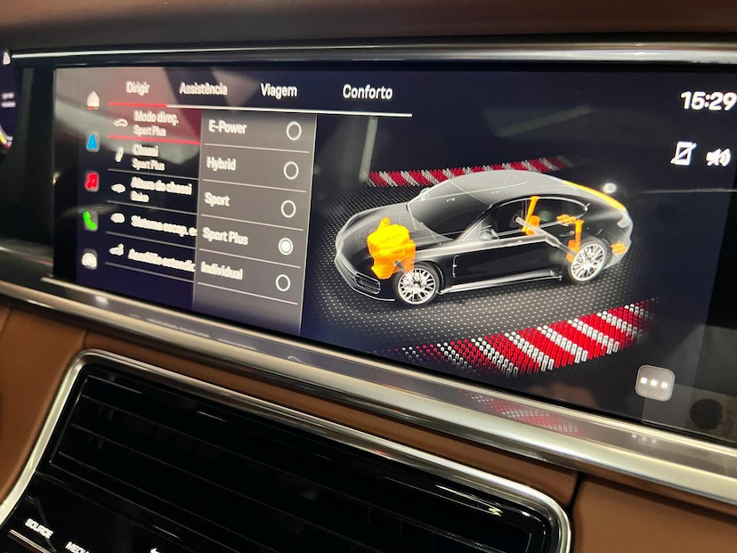 Foto do veículo PORSCHE PANAMERA  4EHYB 2023 4.549 KM 719.000,00