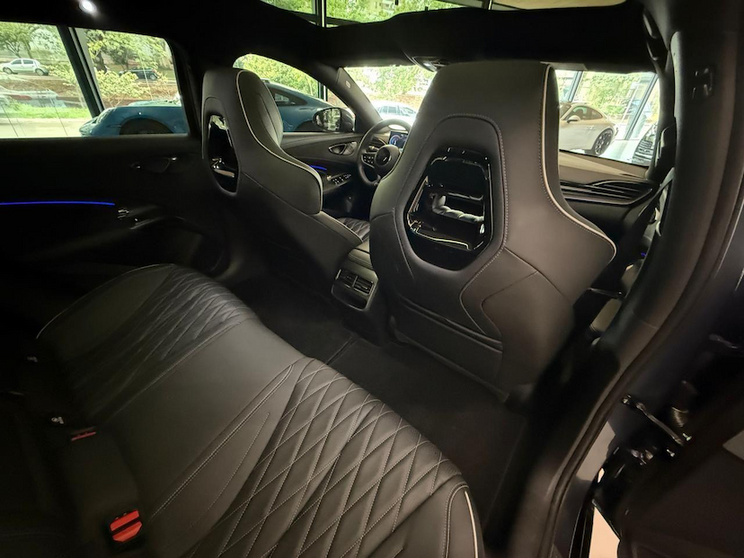 Foto do veículo BYD SEAL  AWD GS 590EV 2024 8.399 KM 235.000,00