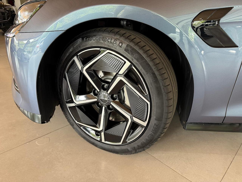 Foto do veículo BYD SEAL  AWD GS 590EV 2024 8.399 KM 235.000,00