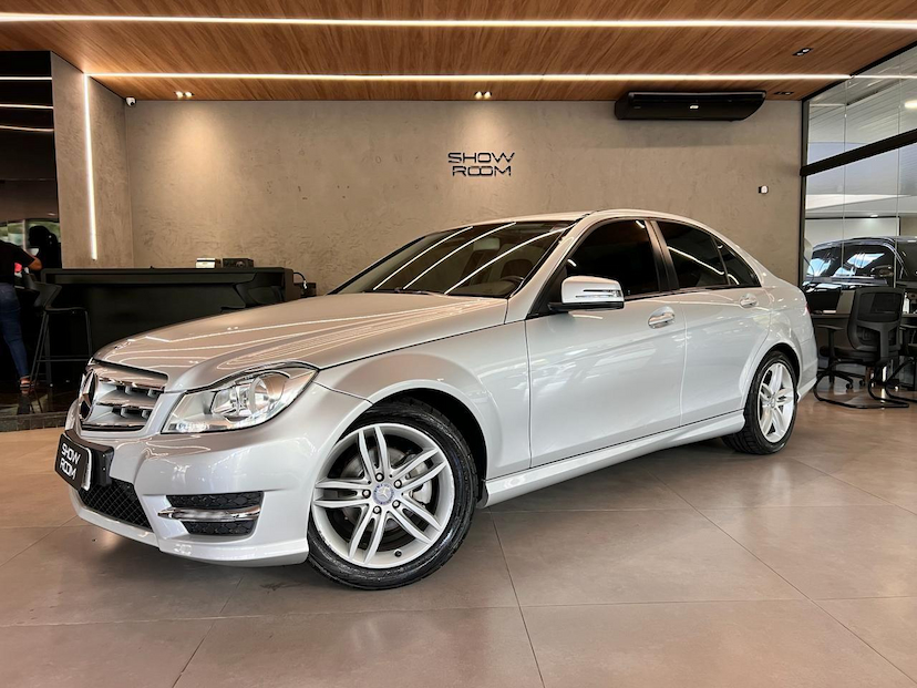 Foto do veículo MERCEDES-BENZ C 180  CGI SPORT 1.6 TB 156CV AUT 2013 110.500 KM 75.000,00
