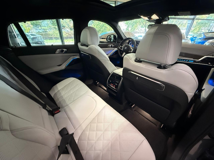 Foto do veículo BMW X6  XDRIVE 40I M SPORT 3.0 BI-TB (HIB.) 2024 14.188 KM 689.000,00