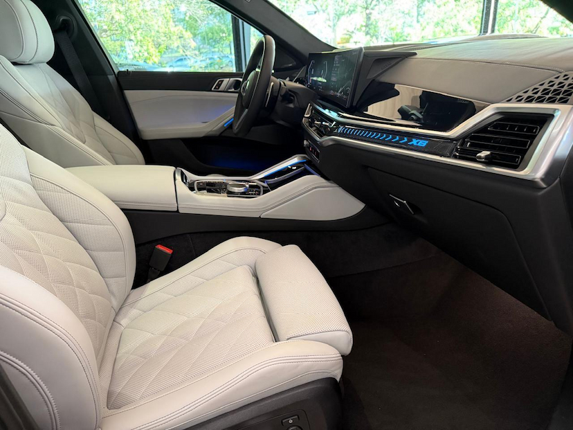 Foto do veículo BMW X6  XDRIVE 40I M SPORT 3.0 BI-TB (HIB.) 2024 14.188 KM 689.000,00