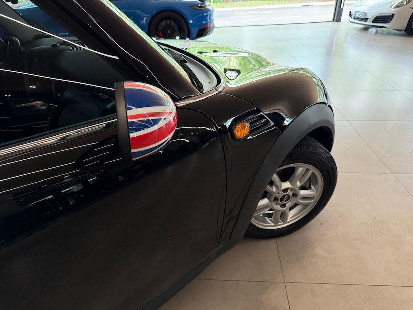 Foto do veículo MINI ONE  2013 82.900 KM 55.000,00